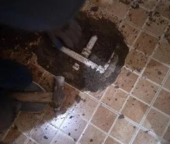 酒泉市卫生间漏水维修公司为您分享下卫生间渗水如何处理及注意事项